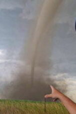 Nonton In the Eye of the Storm: Chasers Season 1 Season 1 Episode 3 Sub Indo